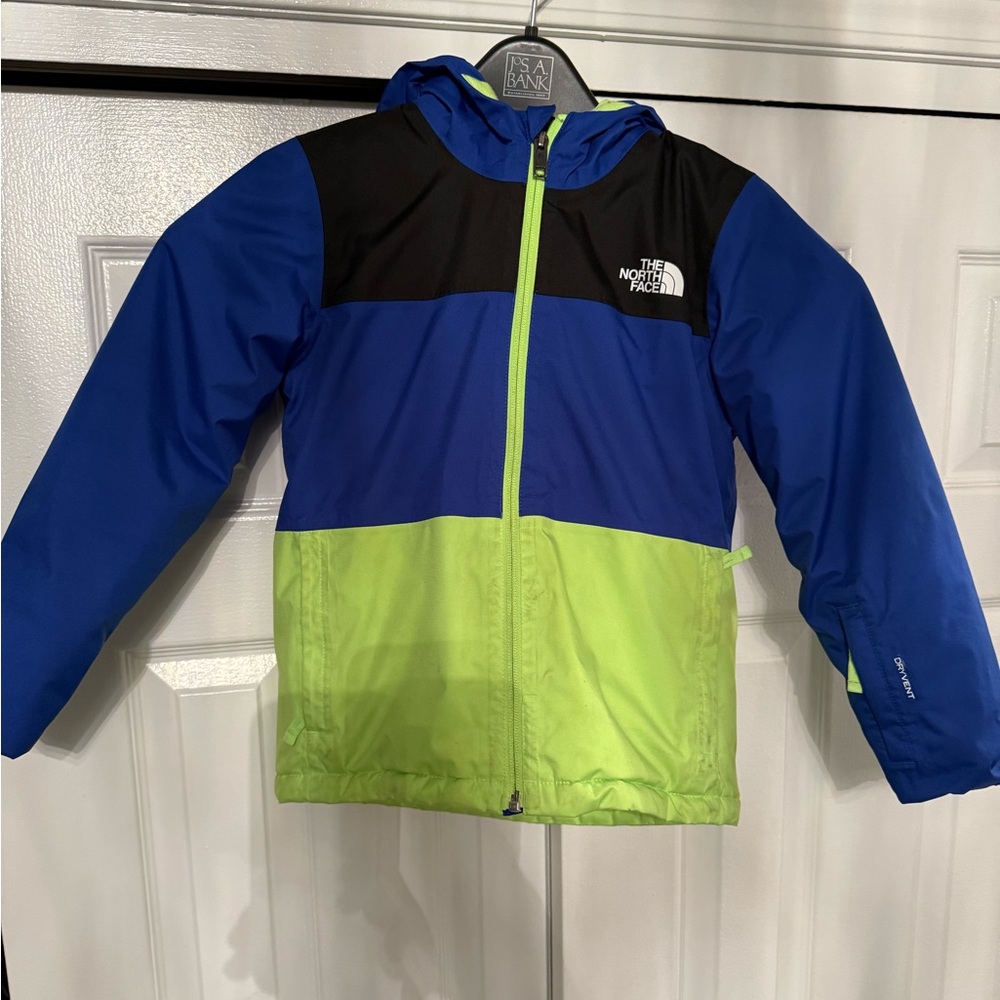 The North Face Kids' Reversible ThermoBall Hooded Jacket, 7, TNF Blue